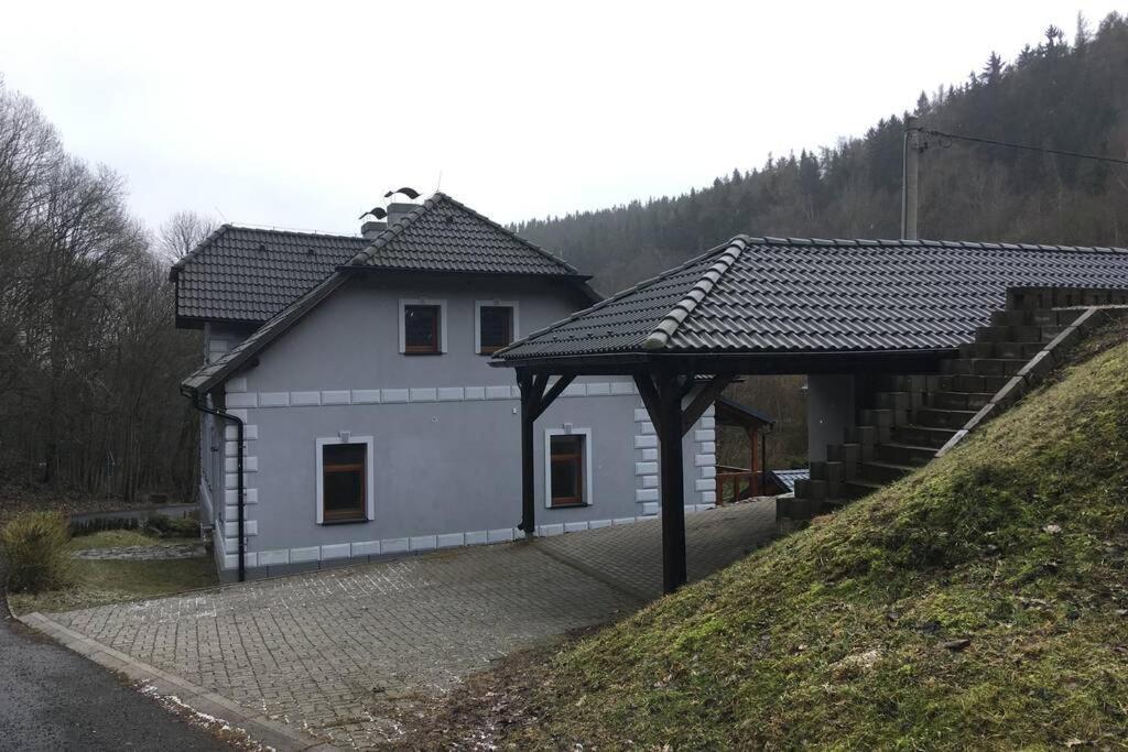 Villa Vykmanov Medenec Exteriör bild